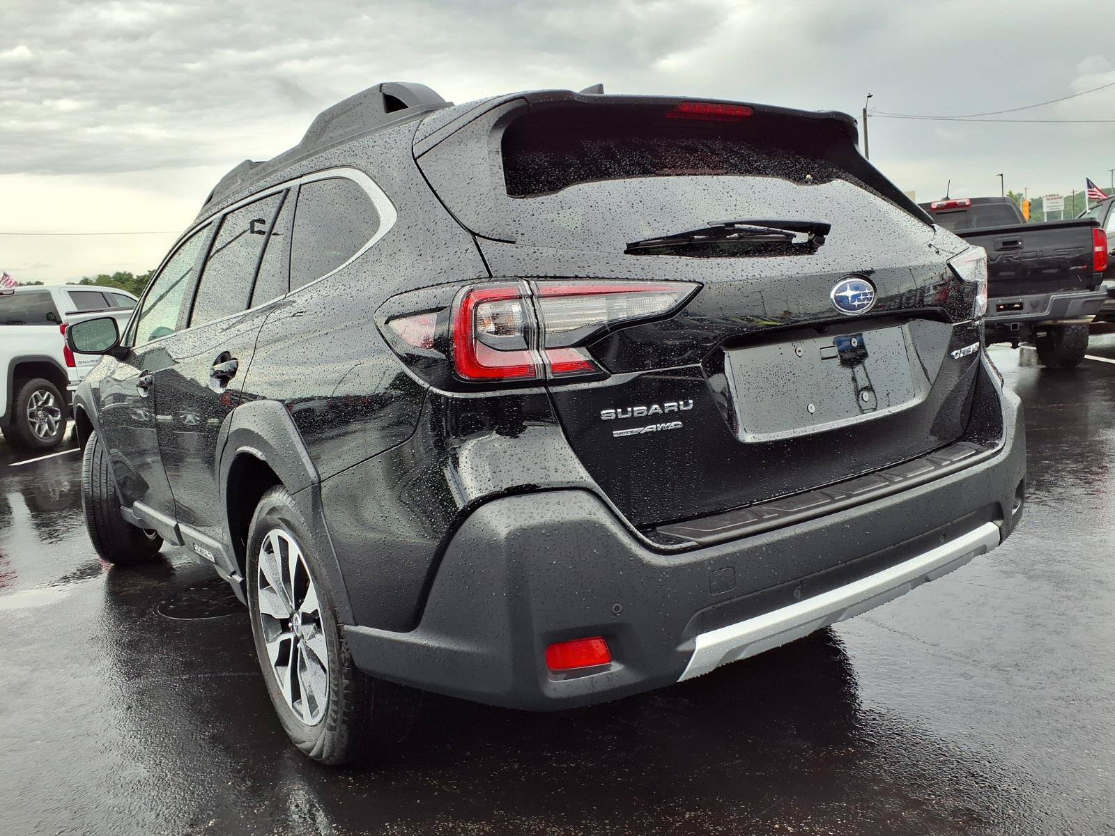 Used 2025 Subaru Outback Limited AWD/4WD image 35