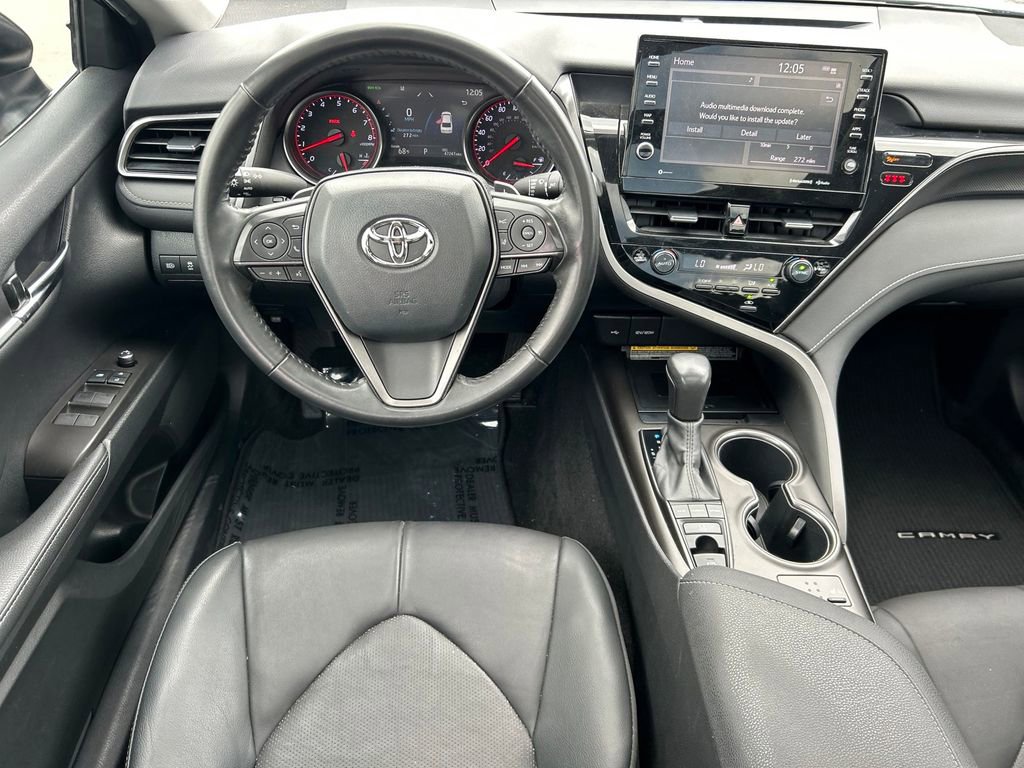 Used 2021 Toyota Camry XSE image 16