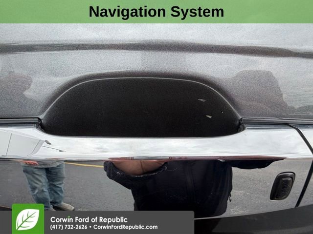 Used 2017 Nissan Titan SL w/ Texas Titan Edition AWD/4WD image 13