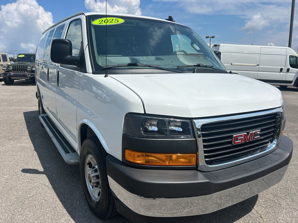 Used 2025 GMC Savana 2500 w/ Driver Convenience Package RWD image 3