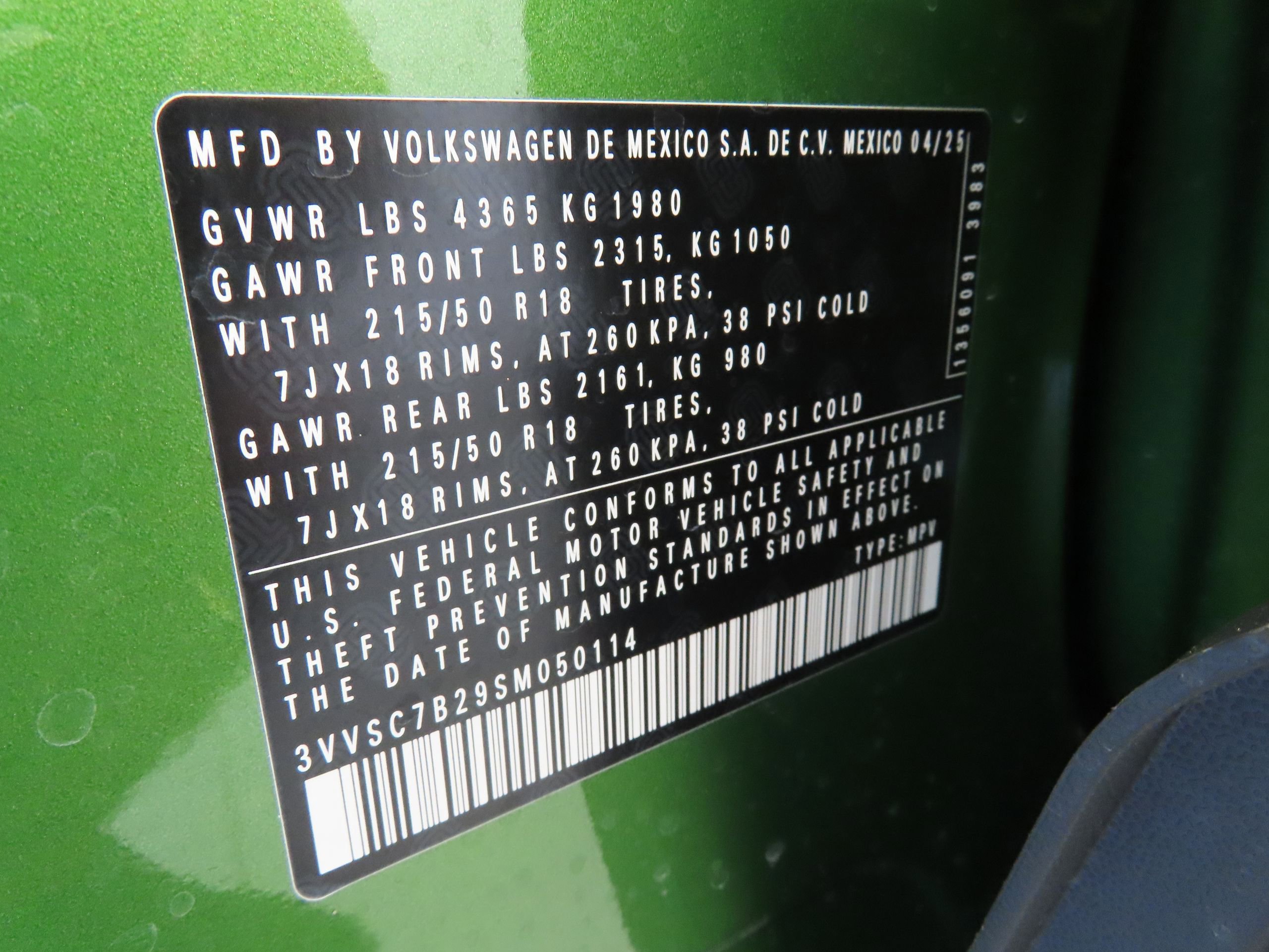 New 2025 Volkswagen Taos SE image 28