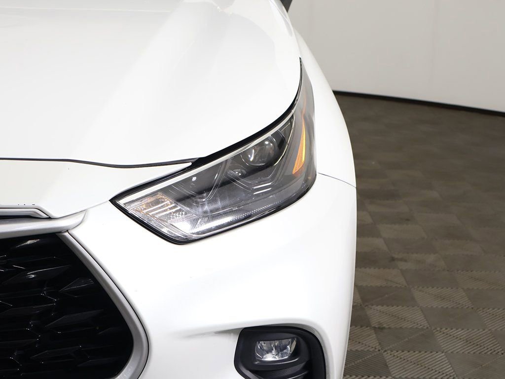 Used 2024 Toyota Highlander LE AWD/4WD image 13