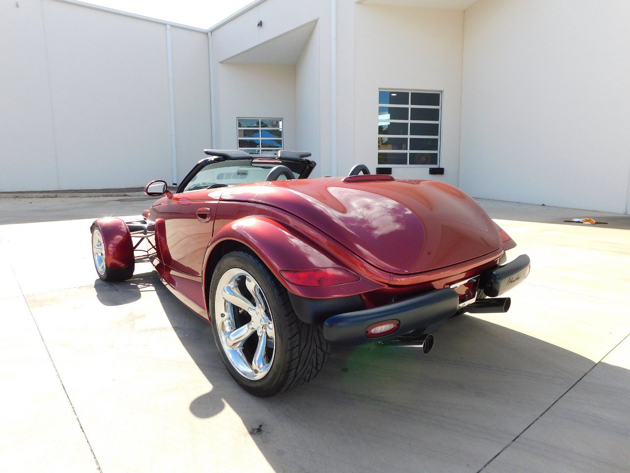 Used 2002 Chrysler Prowler image 8