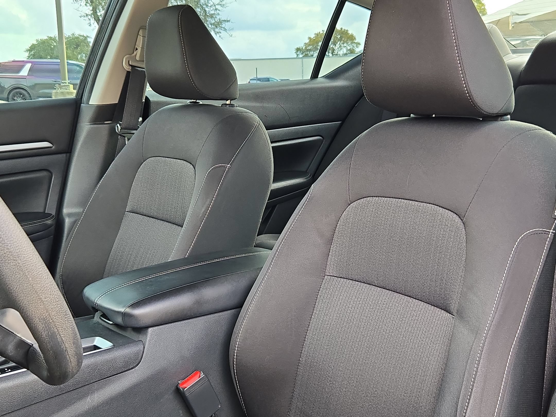 Used 2022 Nissan Altima 2.5 SV FWD image 13