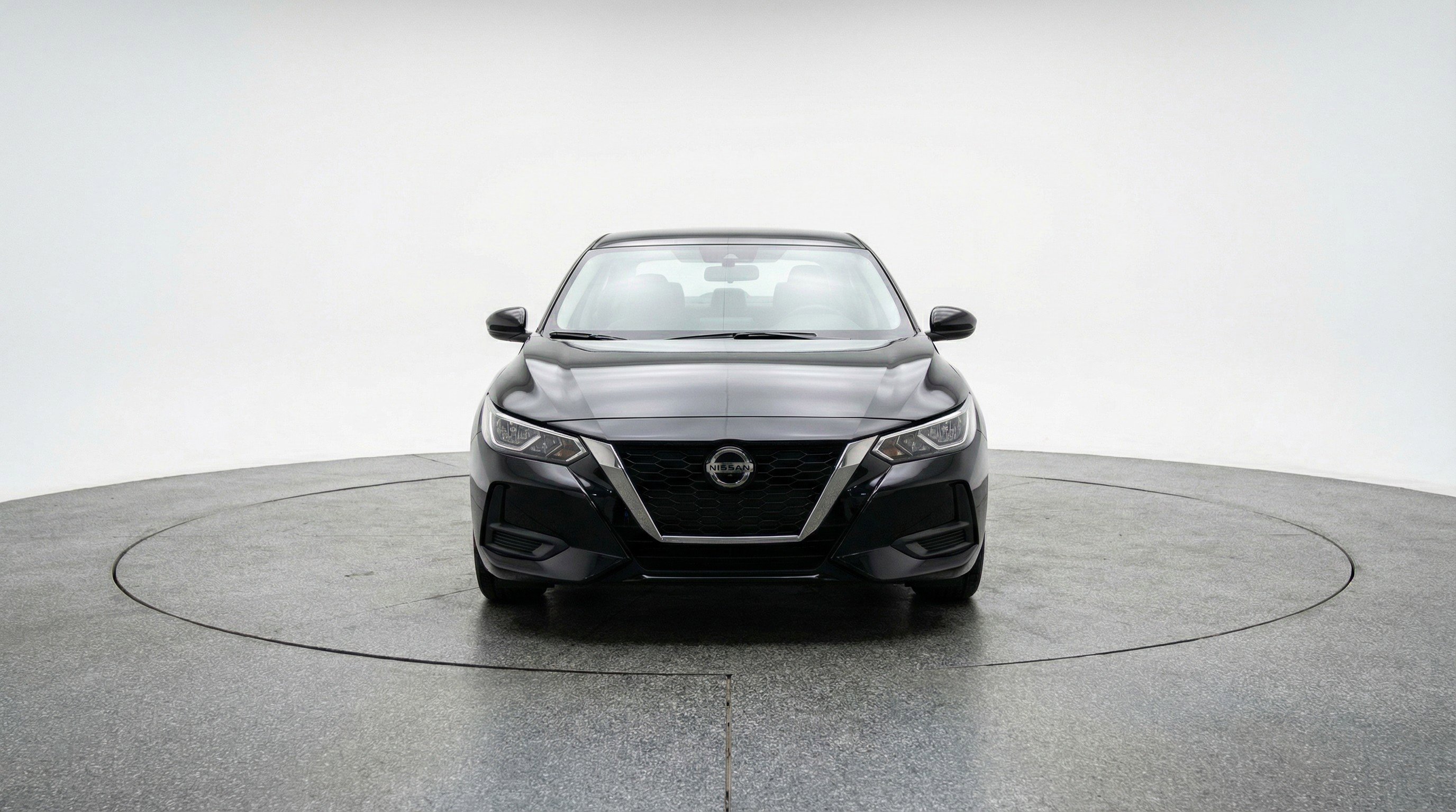 Used 2025 Nissan Sentra SV image 2