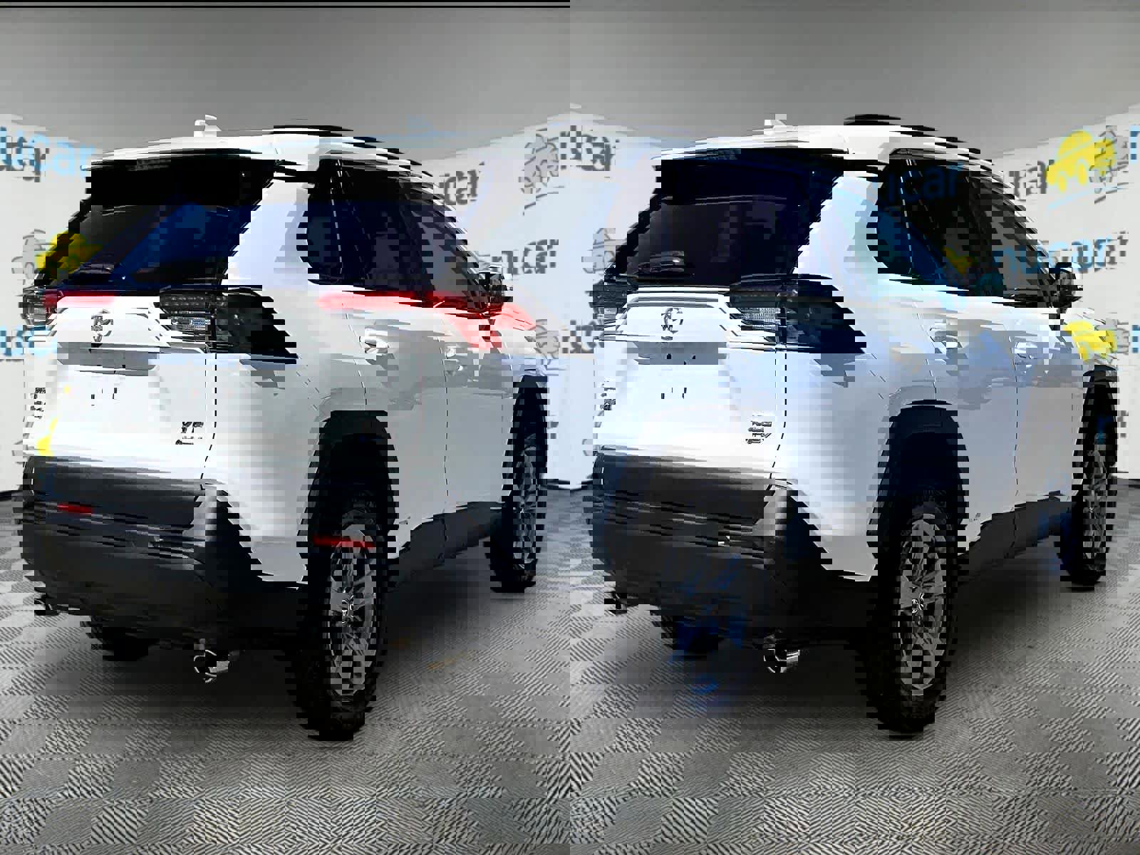 Used 2025 Toyota RAV4 XLE image 6