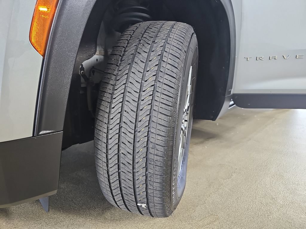 Certified 2024 Chevrolet Traverse LT AWD/4WD image 40