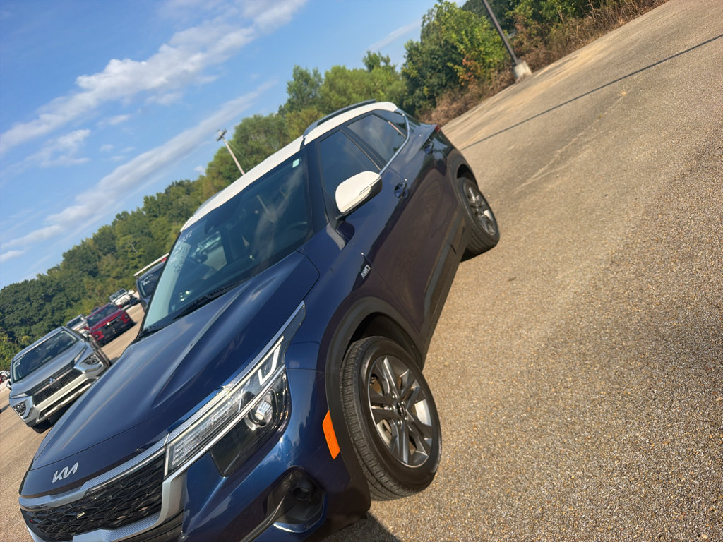 Used 2023 Kia Seltos S w/ Navigation Package