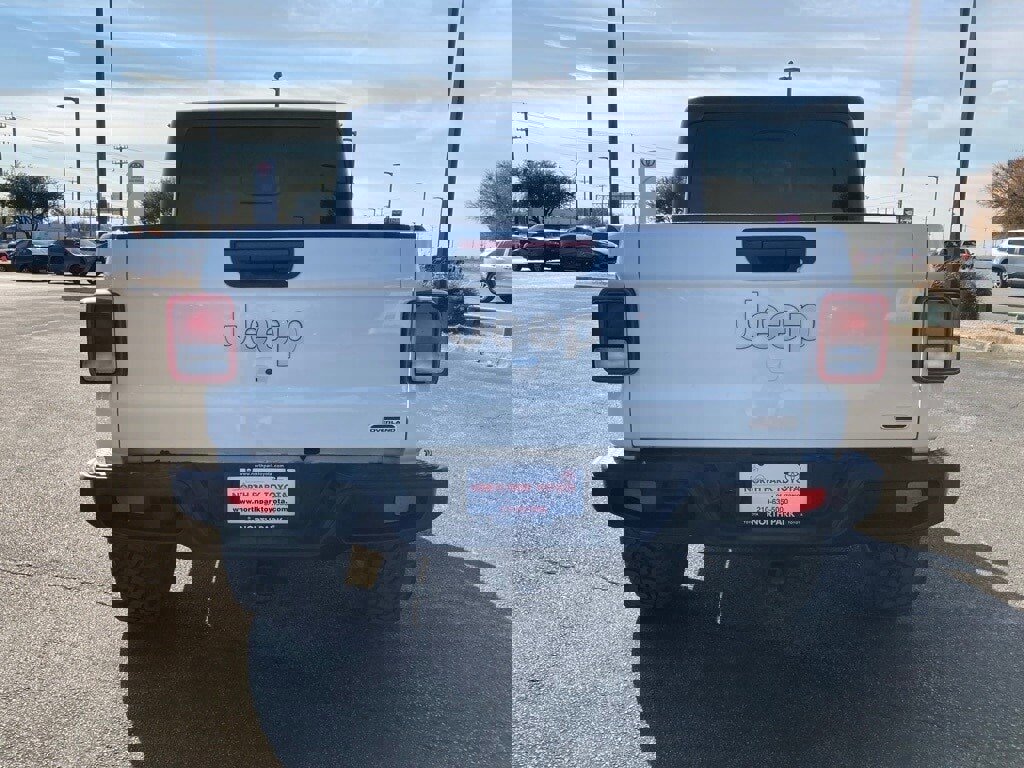 Used 2022 Jeep Gladiator Overland w/ Popular Equipment Package image 6