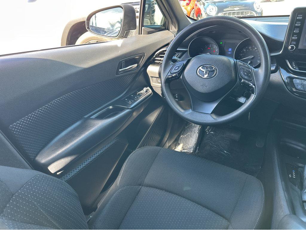 Used 2019 Toyota C-HR LE FWD image 18