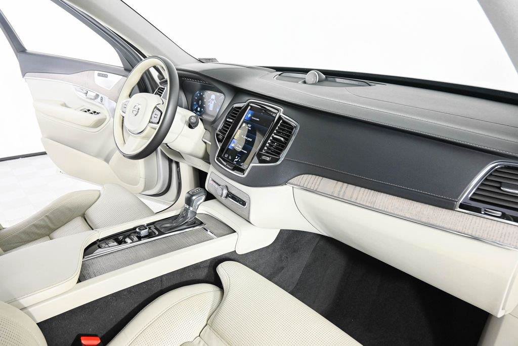 Used 2021 Volvo XC90 T6 Inscription w/ Lounge Package AWD/4WD image 25