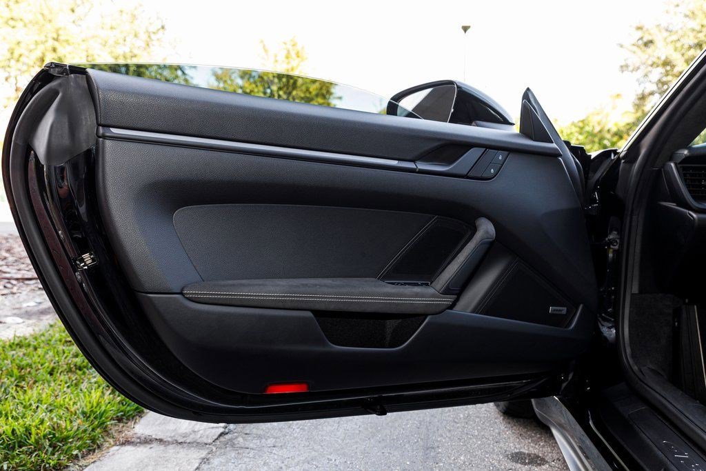 Used 2022 Porsche 911 GT3 image 27