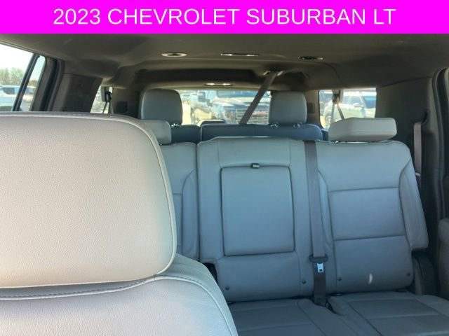 Used 2023 Chevrolet Suburban LT image 14