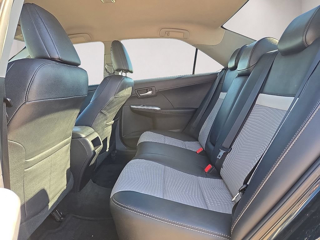 Used 2013 Toyota Camry SE FWD image 15