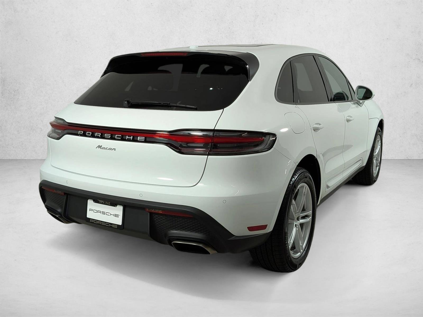 Certified 2025 Porsche Macan Turbo AWD/4WD image 9