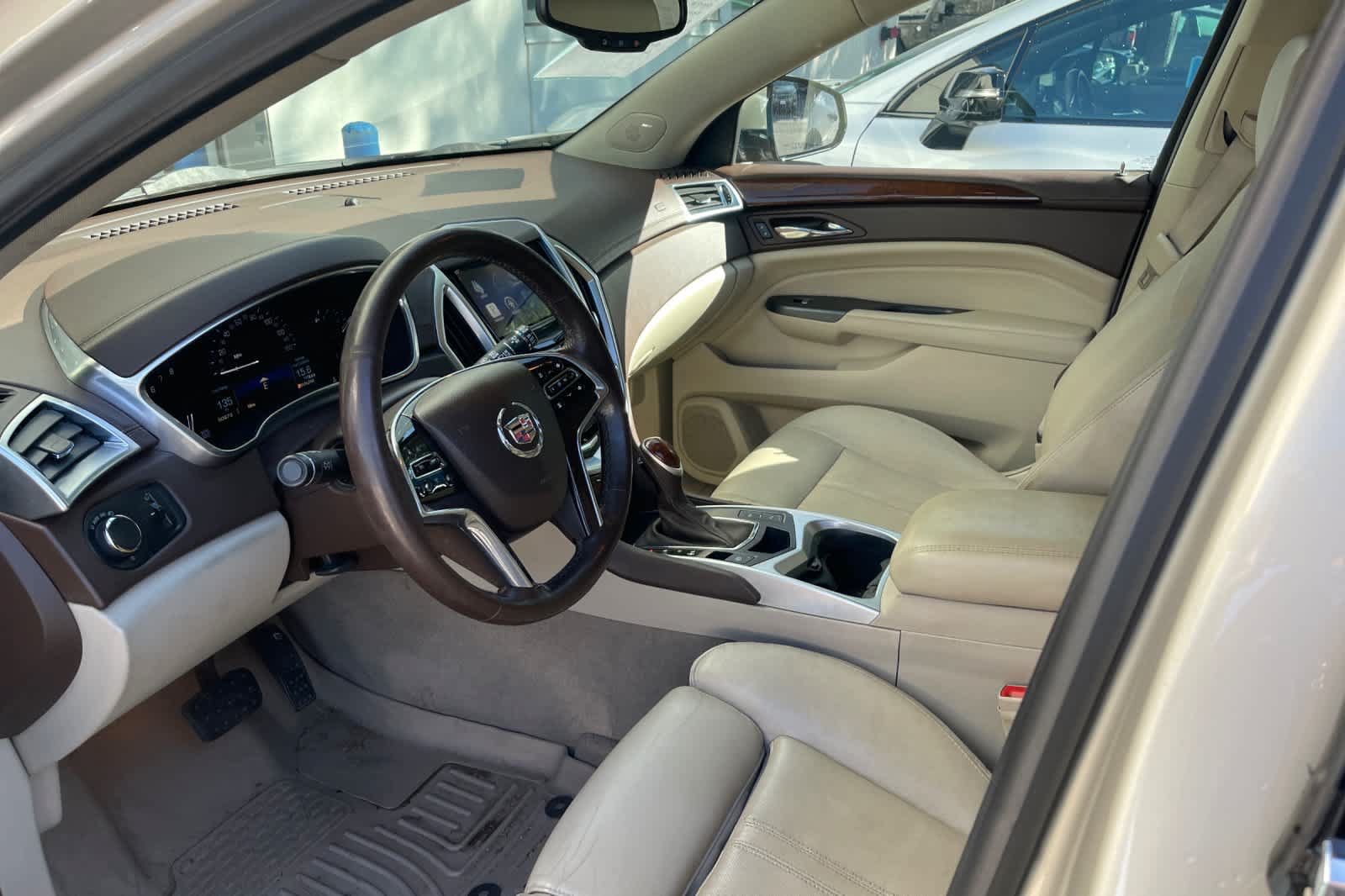 Used 2016 Cadillac SRX Luxury AWD/4WD image 9