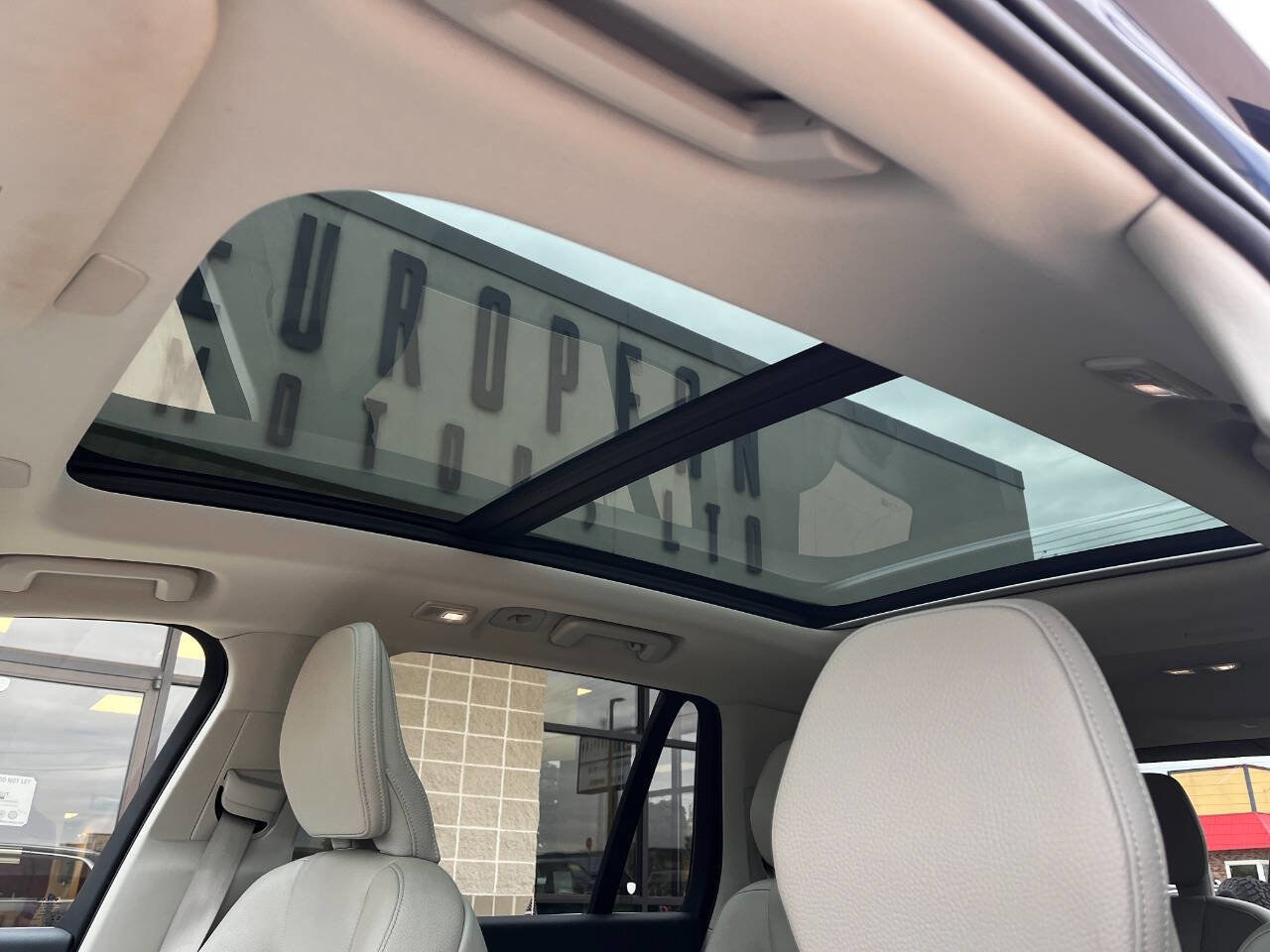 Used 2023 Volvo XC90 B6 Plus w/ Protection Package Premier image 28