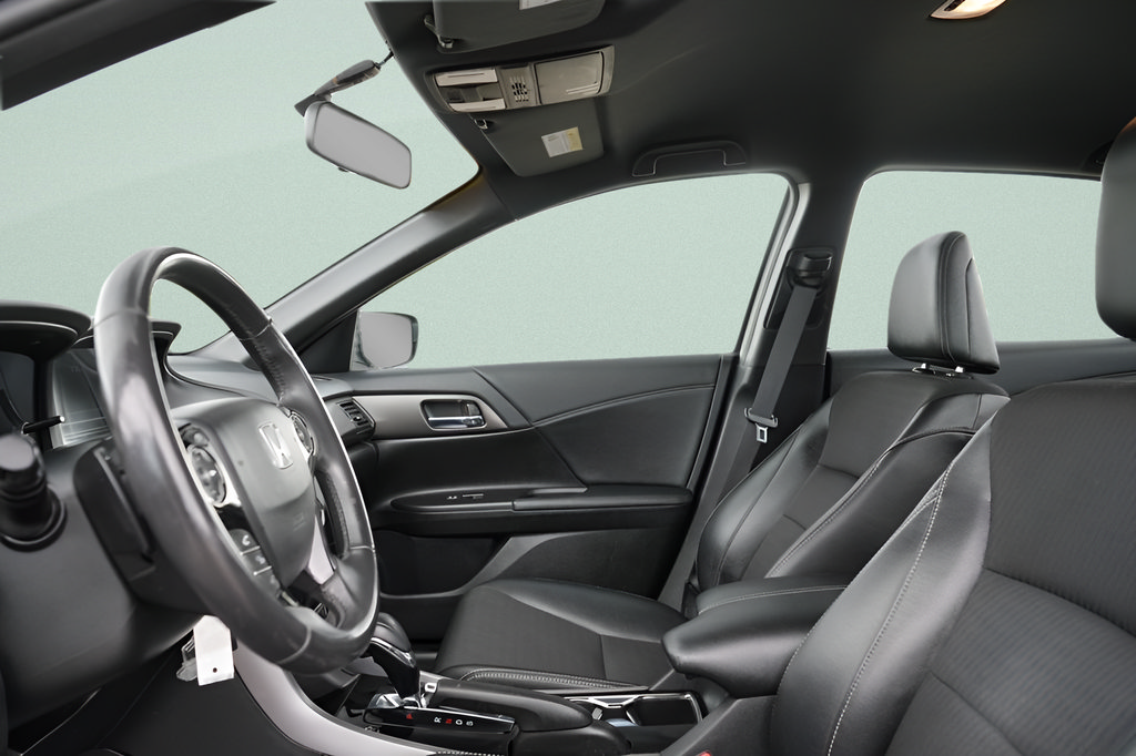 Used 2017 Honda Accord Sport image 22