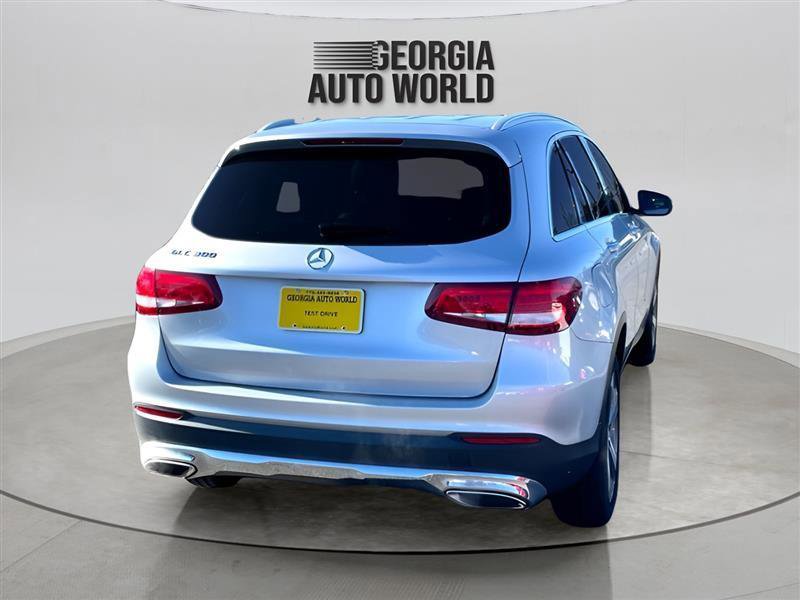 Used 2019 Mercedes-Benz GLC 300 image 5