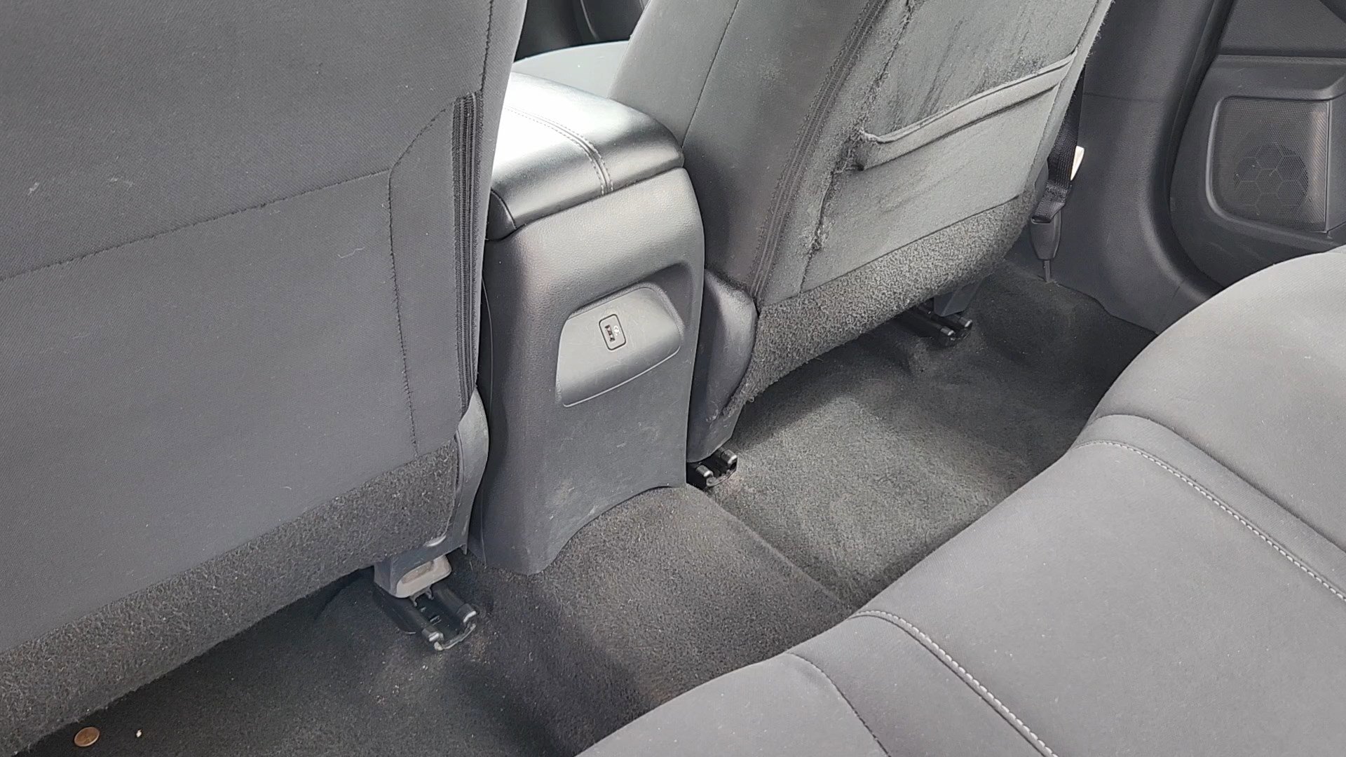 Used 2024 Nissan Sentra SV FWD image 17