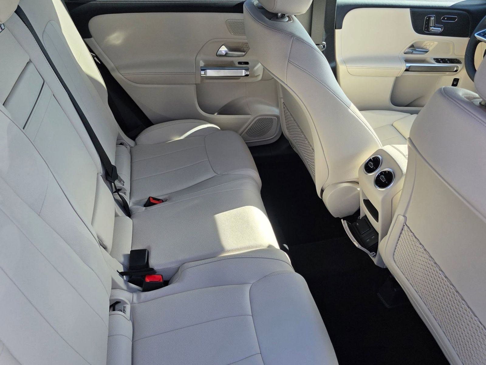 New 2026 Mercedes-Benz GLB 250 4MATIC image 22