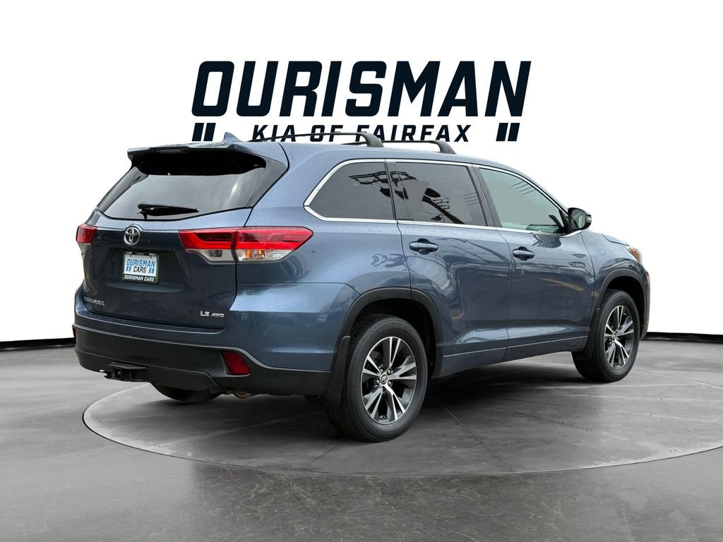 Used 2017 Toyota Highlander Plus AWD/4WD image 6