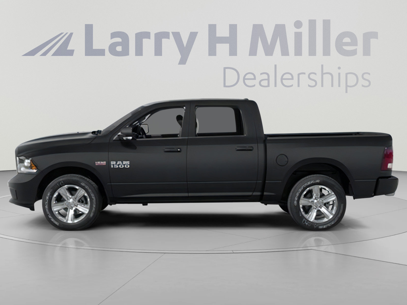 Used 2014 RAM 1500 Laramie w/ Convenience Group AWD/4WD image 5