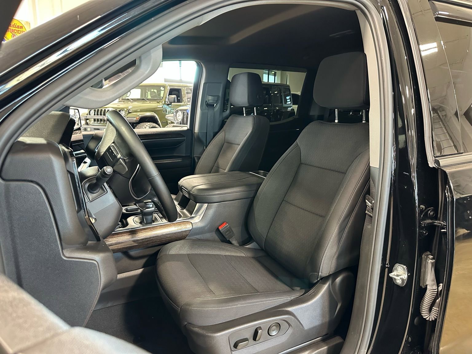 Used 2024 GMC Sierra 1500 Elevation image 13