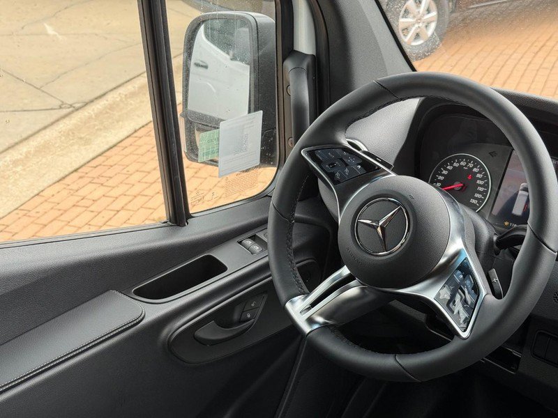 New 2026 Mercedes-Benz Sprinter 2500 image 8