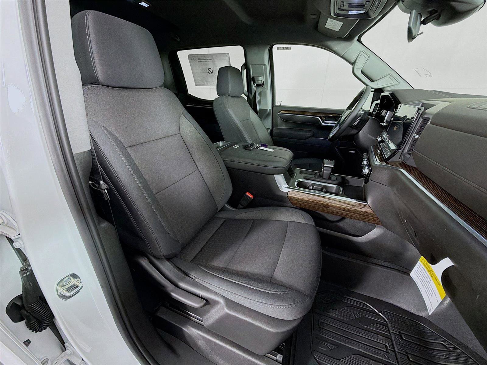 New 2026 GMC Sierra 1500 Elevation image 29