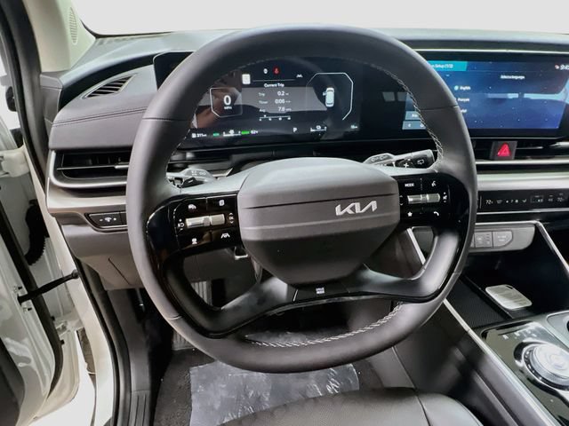 New 2027 Kia Carnival SX w/ Dark Edition Package FWD image 11
