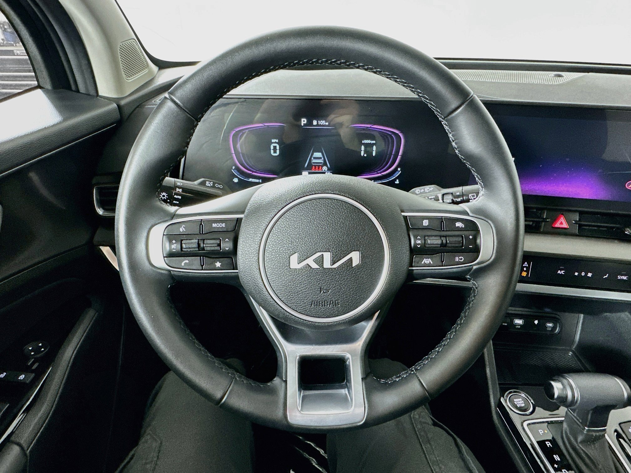 Used 2025 Kia Sportage EX FWD image 11