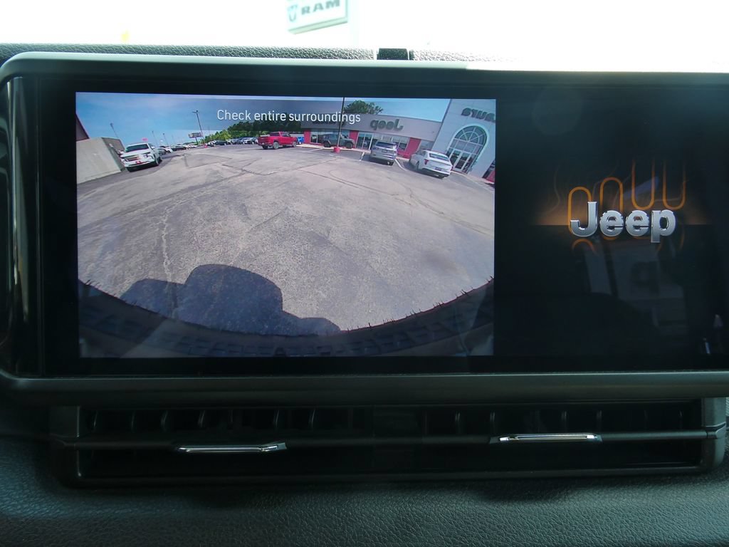 Used 2025 Jeep Wrangler Unlimited Sport AWD/4WD image 31