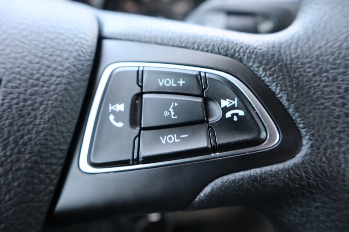 Used 2018 Ford Focus SE image 30