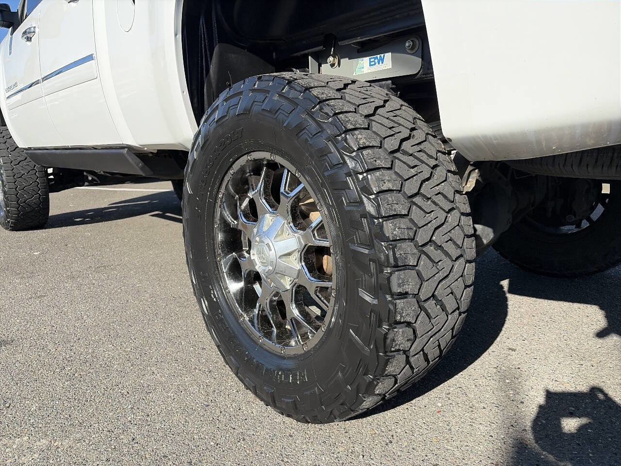 Used 2014 GMC Sierra 2500 Denali w/ Suspension Package, Off-Road image 4