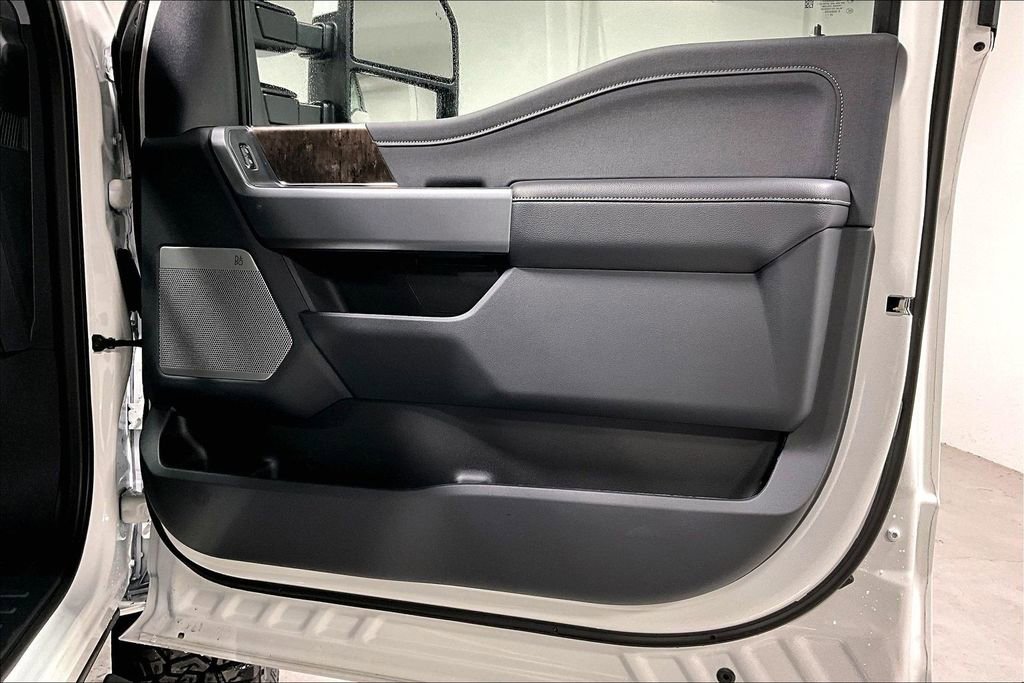 Used 2026 Ford F450 Lariat image 23