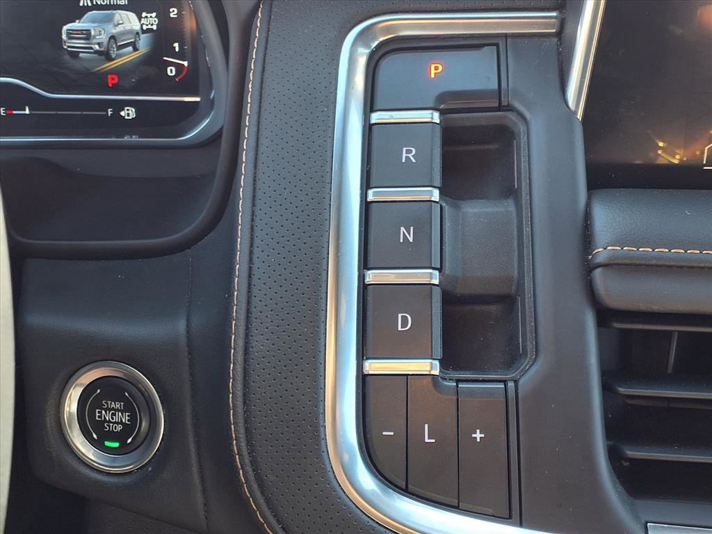 Used 2023 GMC Yukon AT4 w/ AT4 Premium Plus Package AWD/4WD image 10