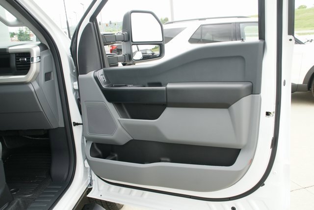 New 2026 Ford F250 XL image 27