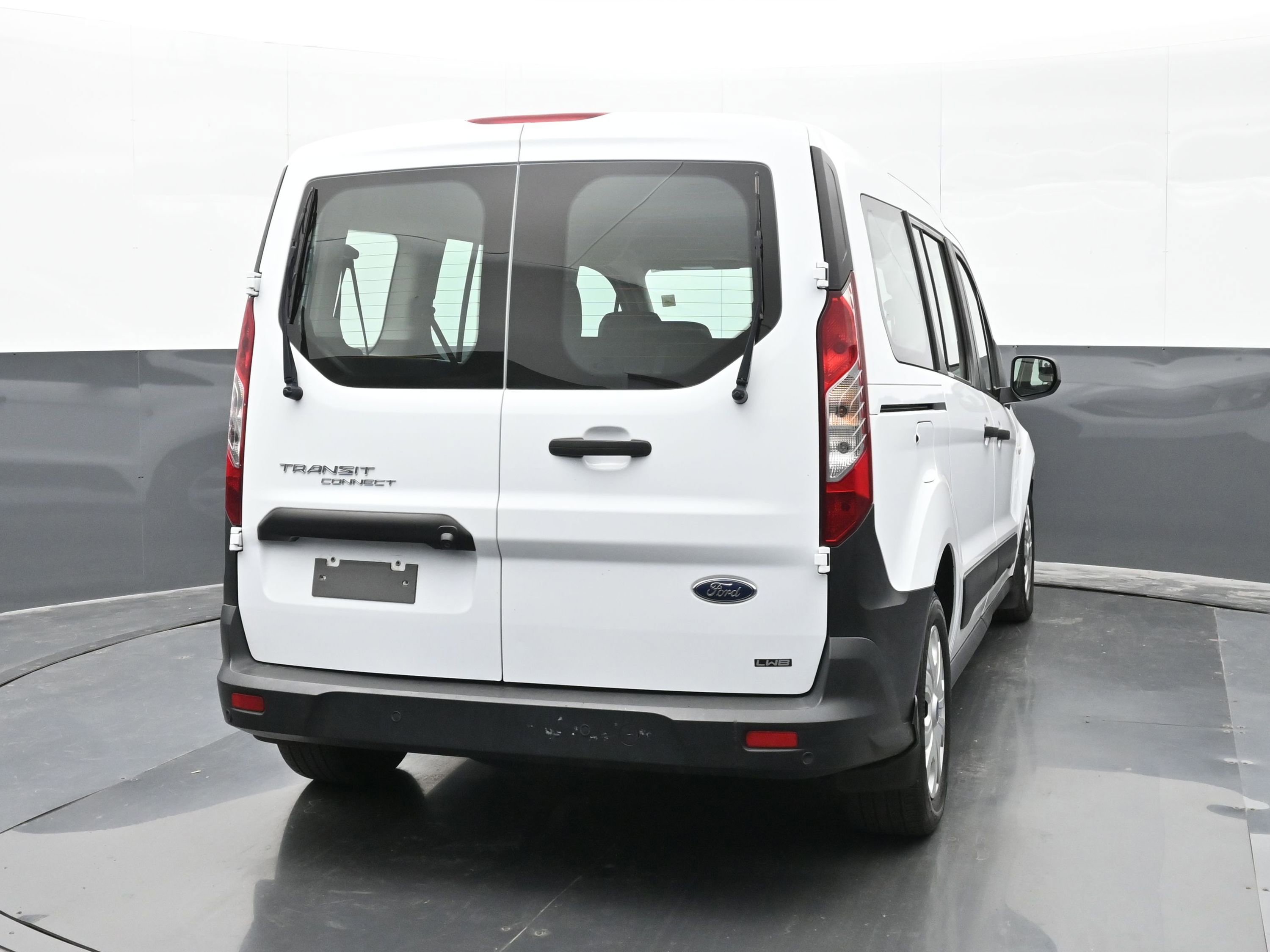 Used 2022 Ford Transit Connect XL image 7