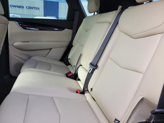 Used 2019 Cadillac XT5 AWD image 12