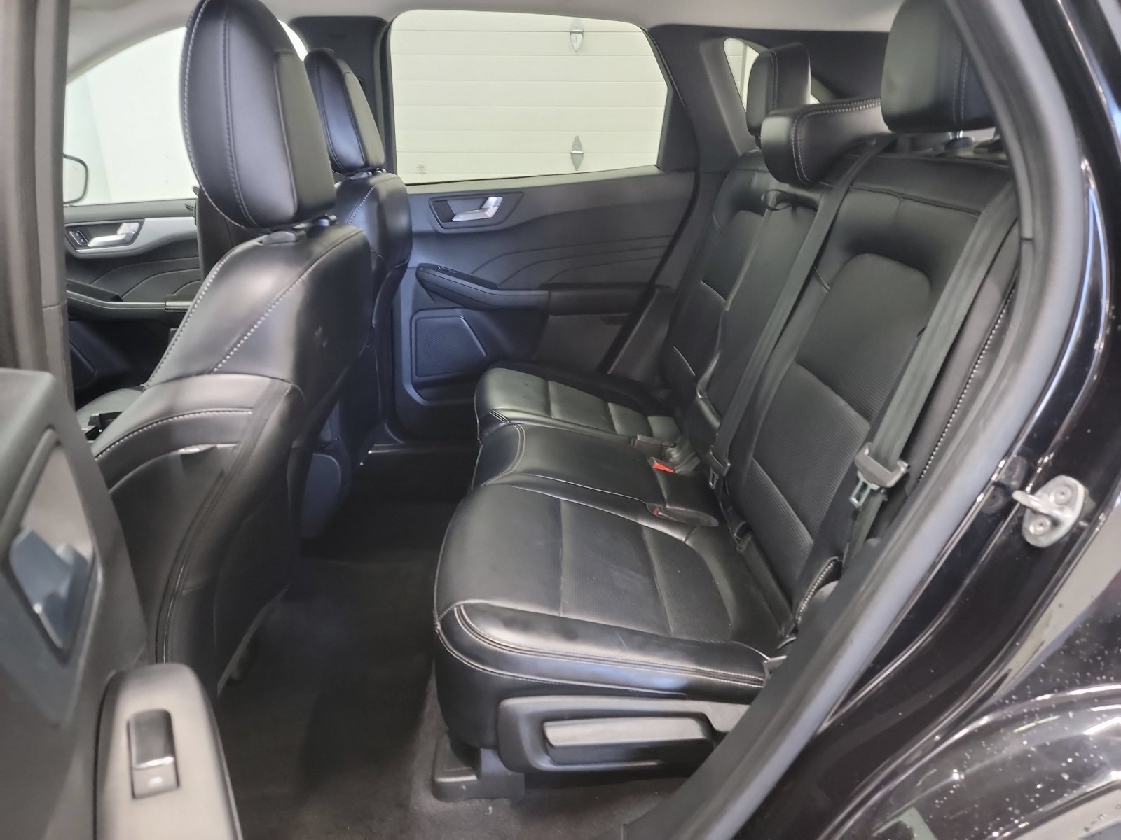 Used 2023 Ford Escape Platinum AWD/4WD image 27