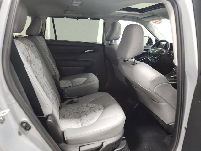 Used 2022 Toyota Highlander Bronze Edition image 20