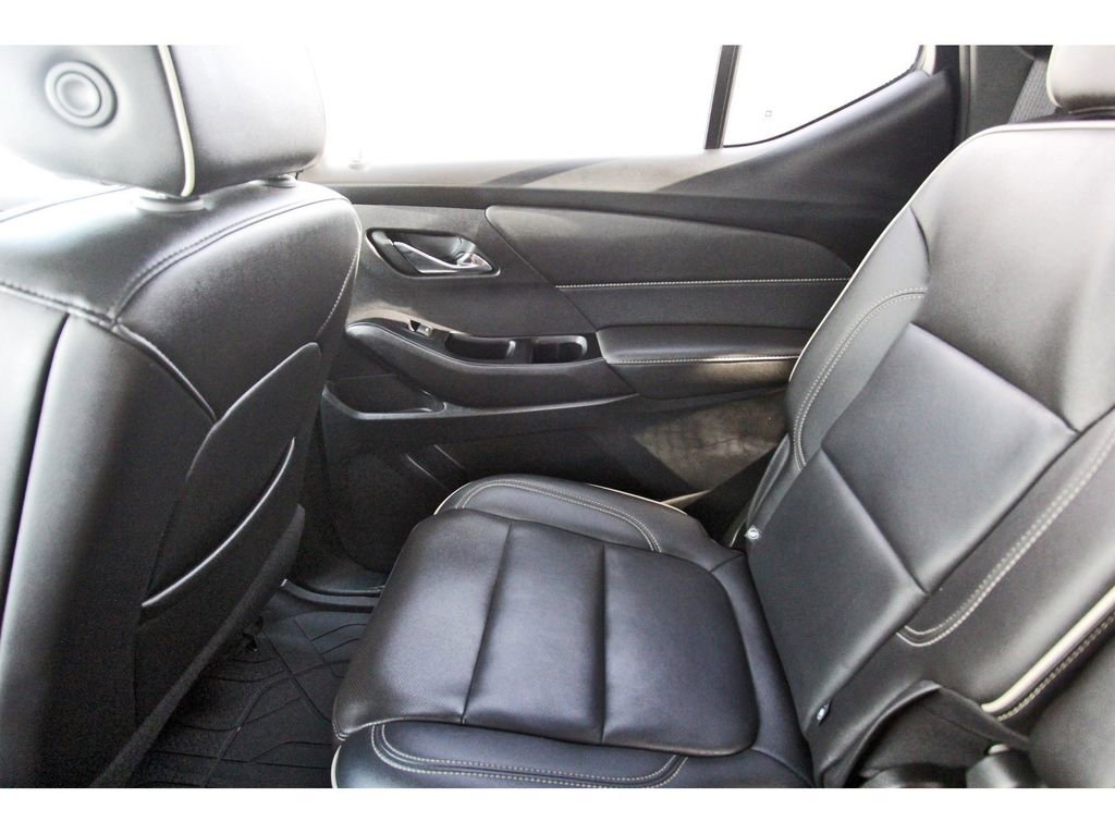Used 2023 Chevrolet Traverse Premier w/ Redline Edition AWD/4WD image 12
