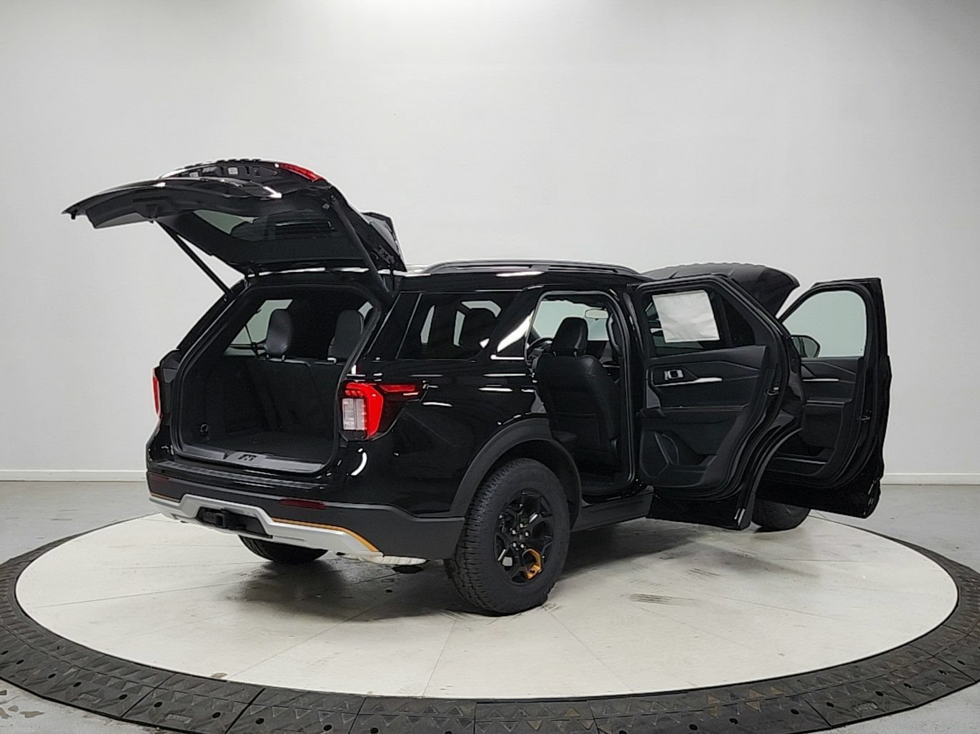 New 2026 Ford Explorer Tremor AWD/4WD image 15