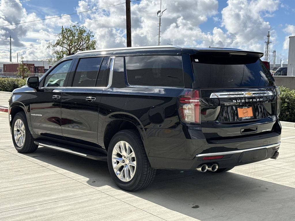 Used 2024 Chevrolet Suburban Premier image 5