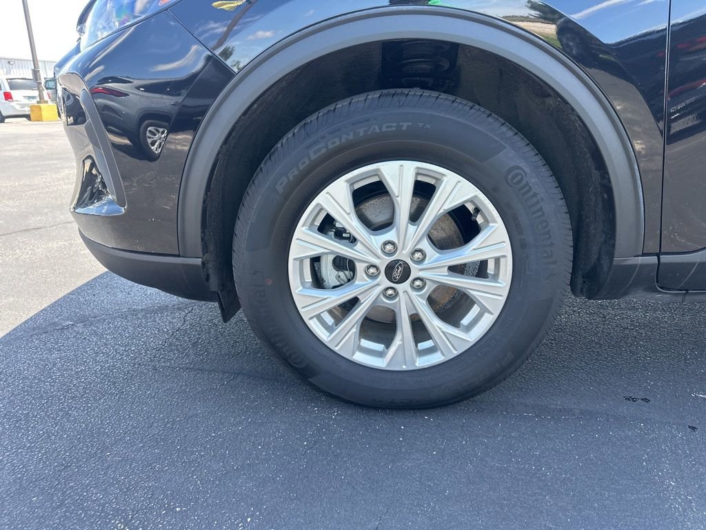 Used 2025 Ford Escape Active AWD/4WD image 17