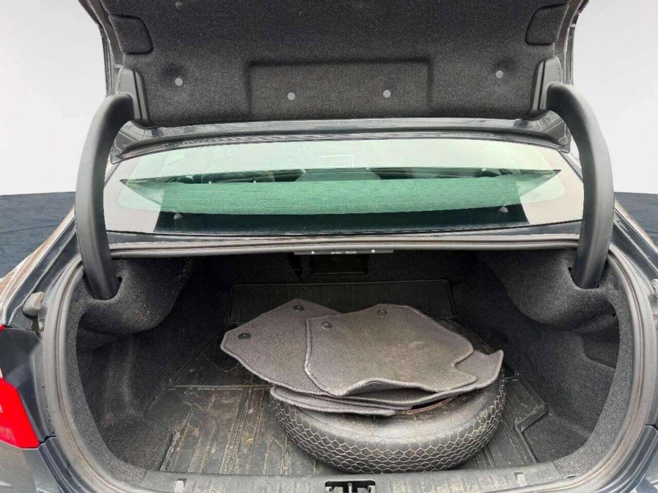 Used 2013 Volvo S60 T5 image 9