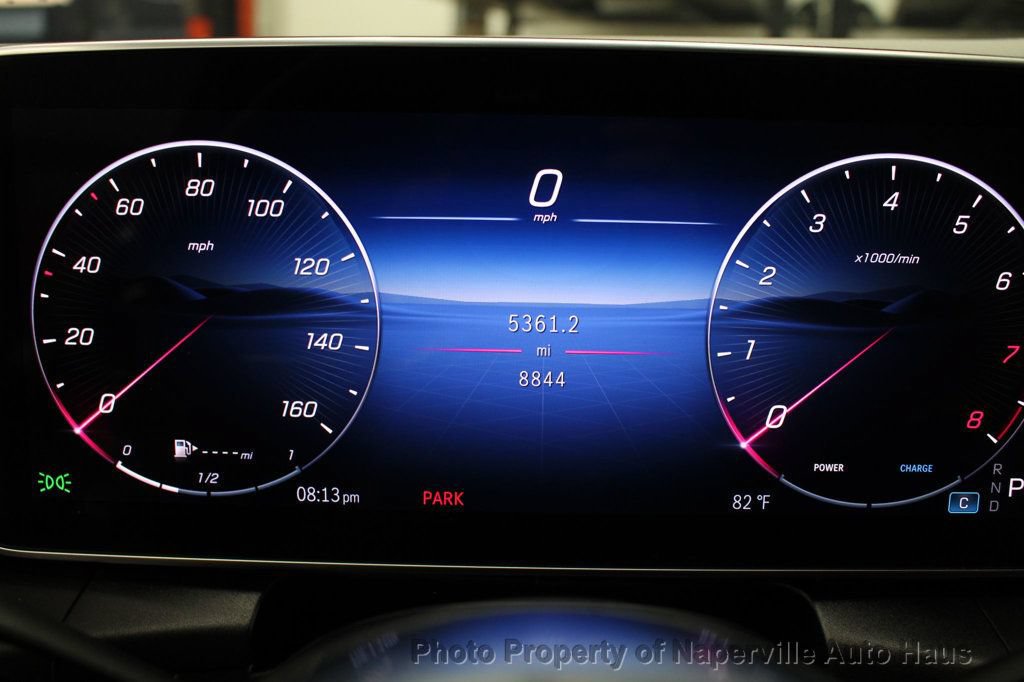 Used 2025 Mercedes-Benz GLC 300 4MATIC image 14