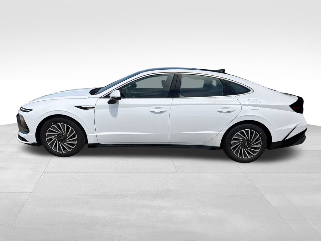 New 2026 Hyundai Sonata Limited FWD image 2