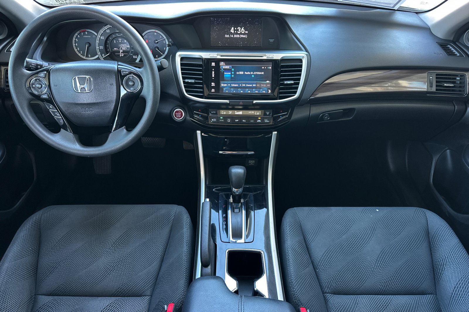 Used 2017 Honda Accord EX image 12